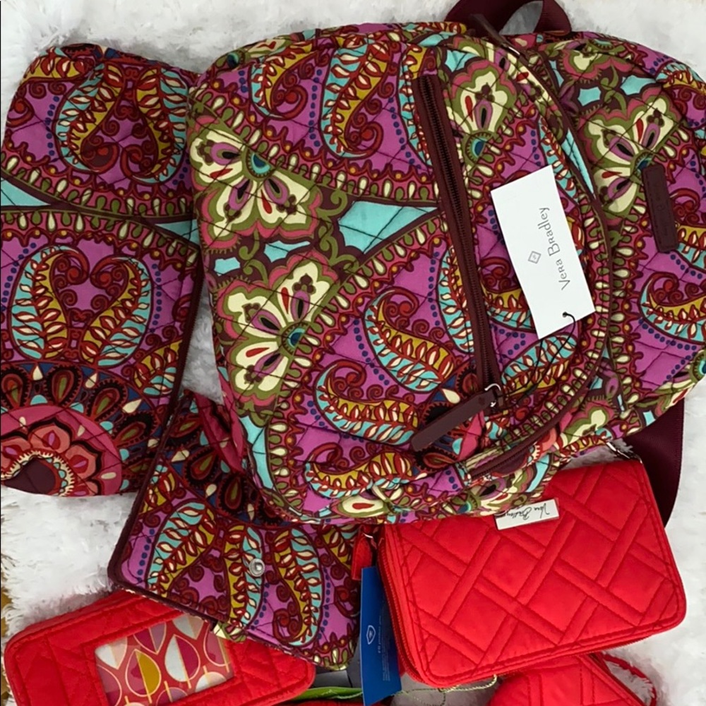 FIRM NWT Vera Bradley MYSTERY BOX VALUED UP TO 100.00 ‼️ - Picture 6 of 15